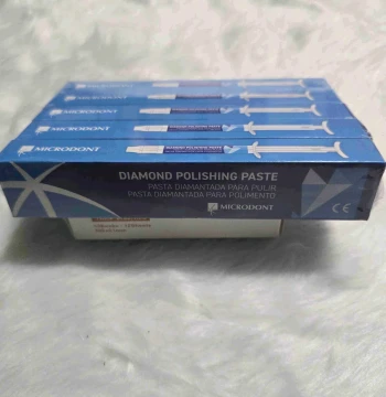 Polishing paste